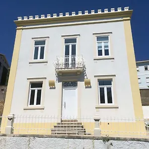 Coimbraameias בית הארחה